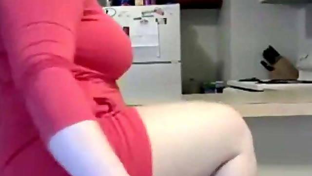 Chubby BBW Sucks Dido on Countertop