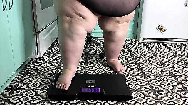 September Weigh-In: The Brink of Immobility *MP4*