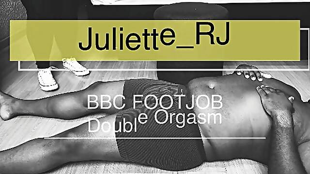 Juliette_RJ Footjob on a delicious BBC Double cum - FOOTJOB - FOOT FETISH - BBC FETISH - BBC - BLACK NAILS - CUM SHOT - BLACK SPANDEX - CONVERSE ALL STAR