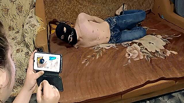 Poor, poor thief MP4