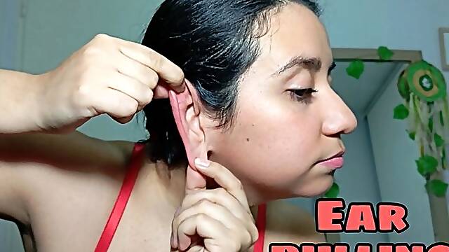 Ear pulling: red ears!