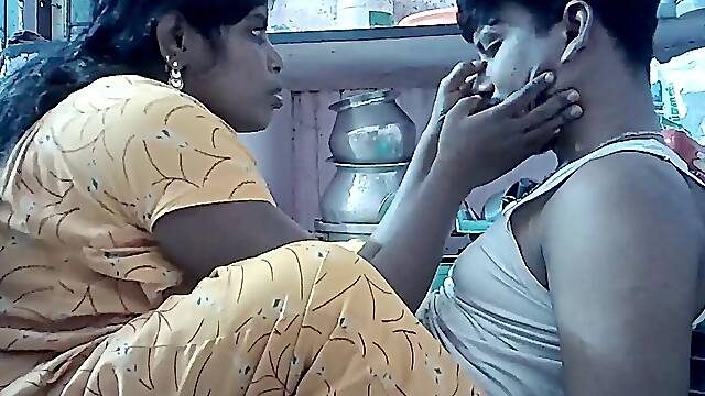 Indian housewife delights in passionate kissing