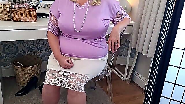 Mature BBW Granny unclothe giant Bra enormous Boobs Retro Vintage Panties
