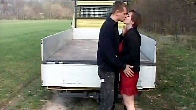 Curvy German fat and busty shoots amateur outdoor porn from the 90s