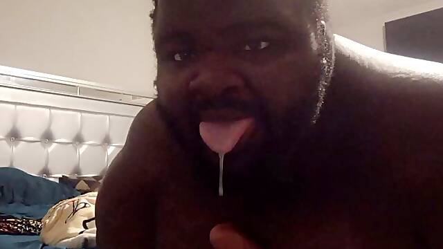 Teaser Post of I Sucked Dildo Between My Boobs After I Smacked My Ass in Bed