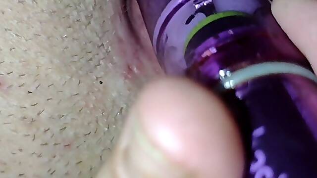 Close-up masturbation. Make sure you are alone, and/or have headphones or mute before viewing