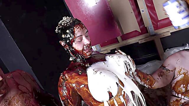 4 girl food sploshing