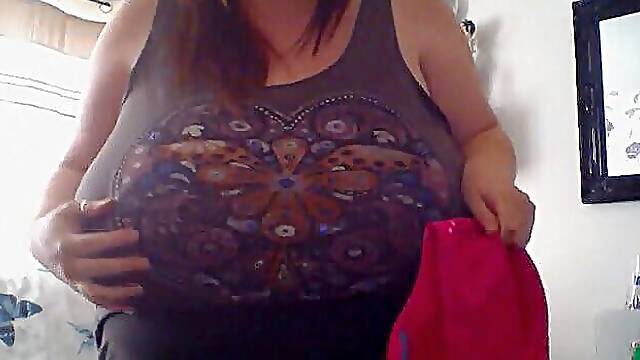 BBW Massive tits, small bra - 42DD