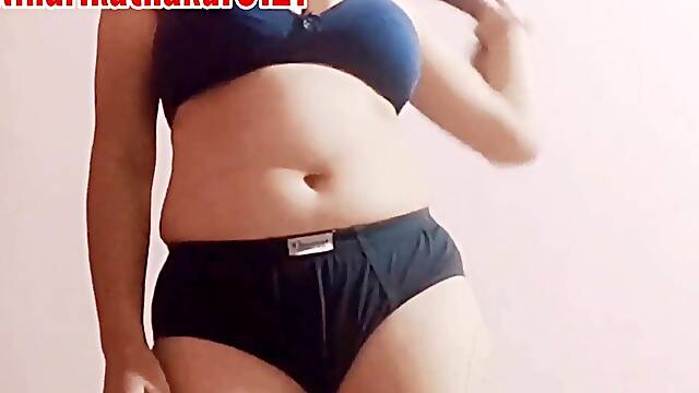 Nikita in Mumbai in Hotel Mms