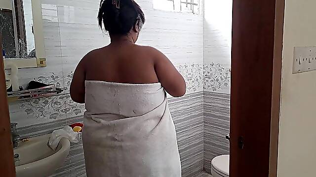 After coming out of the bathroom, the body was left by her father-in-law - Clear Hindi Audio