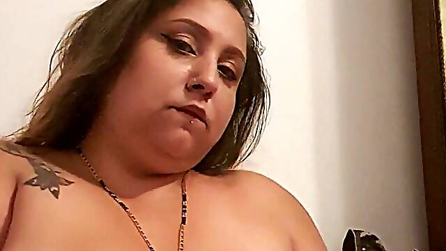 Happy Friday!let Me Tease You with My Curves Tonight!titties and Ass,pussy Rub and Spit,tummy and Thick Thighs!!do You Love It?