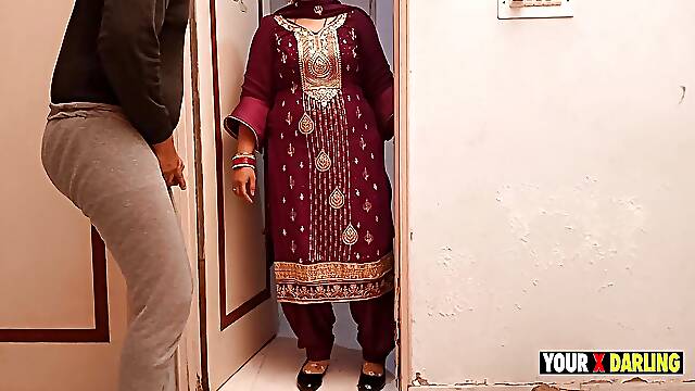 Punjabi bhabhi wants bihari's dick in her pussy when he is pissing in the bathroom