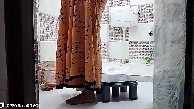 Today My Penis Got Erect After Seeing My Stepsister Taking Bath