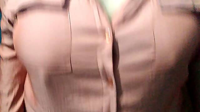 Horny Wife's Big Milk Shaking Because She Needs Fuck