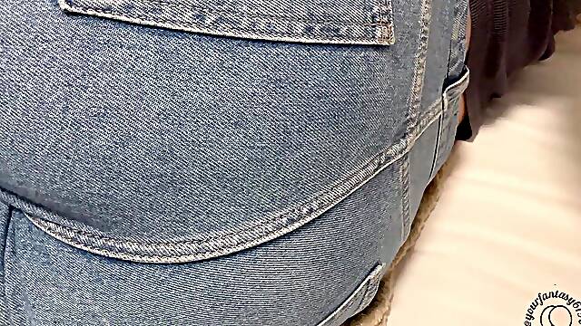 Candid BBW Jeans Farting