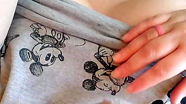 Do You Get Distracted Easily? I Know I Do! Especially When You Send Me Pics!