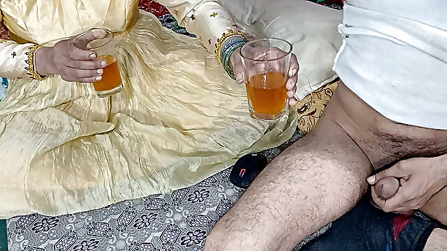 Honeymoon Bride Fucked Analhole with Black Dildo for Open Her Analhole for Anal Sex