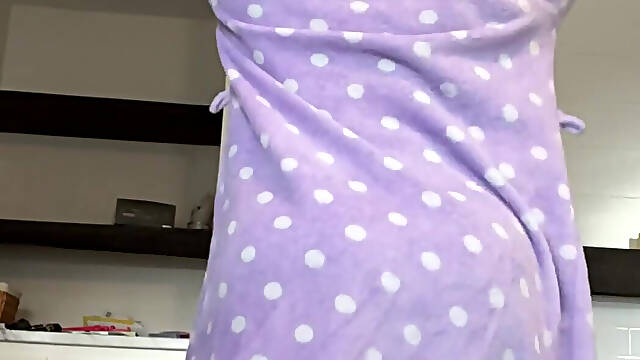 Good Morning! Are You Coming to My Live Show Later?