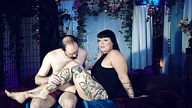 Just Interviews - Cece Larue and Jacob Style - Spooky Girls Do It Better