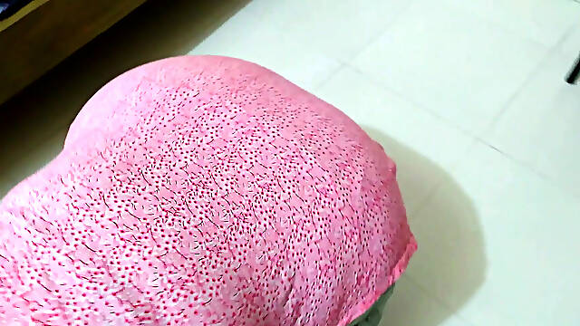 Saudi Hot Maid Gets Stuck Under Bed Then Landlord Give Her Anal Fuck & Help to Out Under Bed - Huge Cum Inside Booty