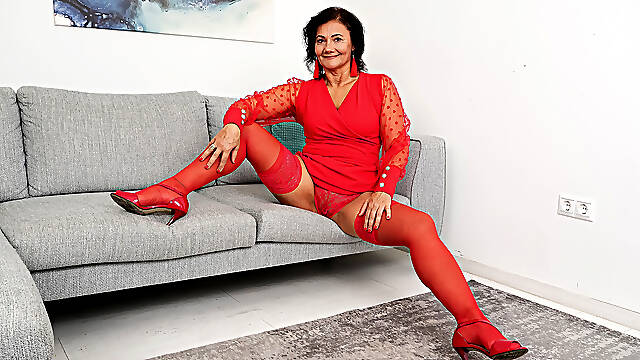 Horny Hungarian Granny Arwen Red Stockings Masturbation