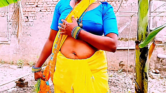 Villege Outdoor. Beautiful Saree Village Maid Fucking with Land Owner. Telugu Dirty Talks.