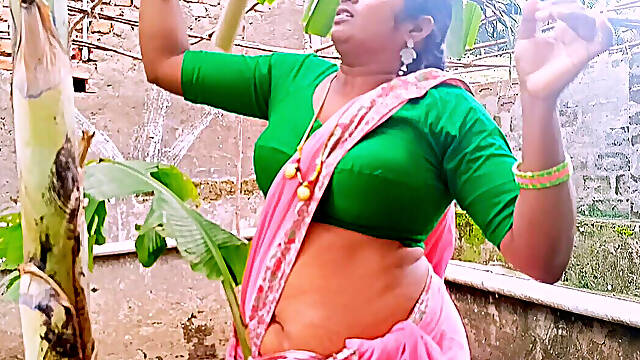 Villege Forming Hot Sexy Maid Planing Fir Fucking with Owner. Telugu Dirty Talks.part 1
