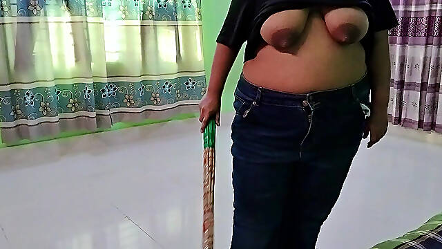 Egyptian Beautiful Friend's Wife Fucked by Husband's Friend in Kitchen When She Cooking & Seduce Him