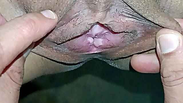 Sexy Fatty Pussy Shaving Hair