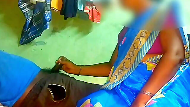 Indian Housewife Aunty Blowjop