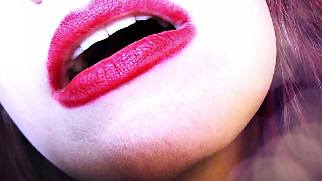 Poison Ivy's Loving Licks & Kisses