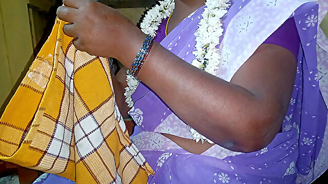 Indian Desi Bhabhi Blowjob in Saree
