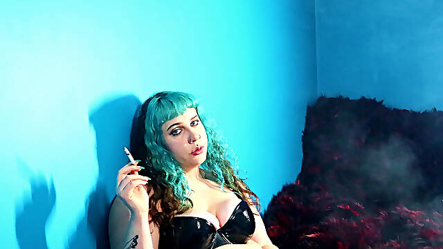 Powersmoking in Shiny Pvc Bra & Panties