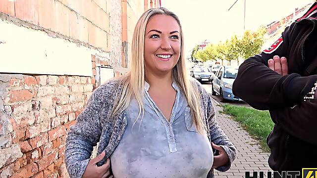 Chubby wife Krystal Swift spreads legs to ride her horny lover